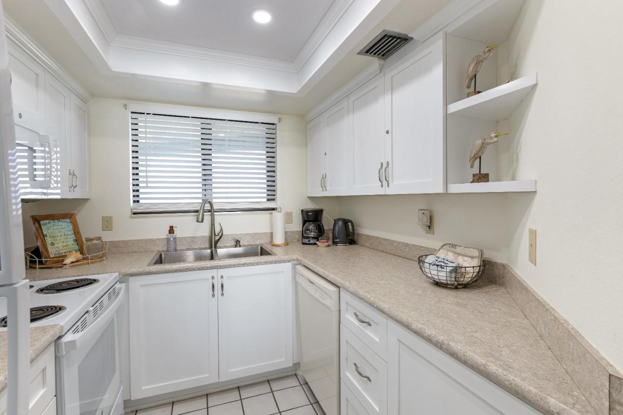 Ocean View With A Beachfront Pool At Ocean Trillium Condo ~ 403 뉴스머나비치 외부 사진